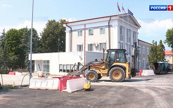 В Сураже брянского региона продолжается ремонт автодорог