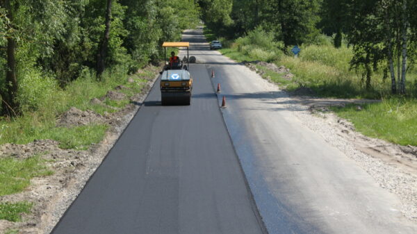 На Брянщине продолжается обновление автодороги «Брянск-Новозыбков»-Кокино-Скуратово