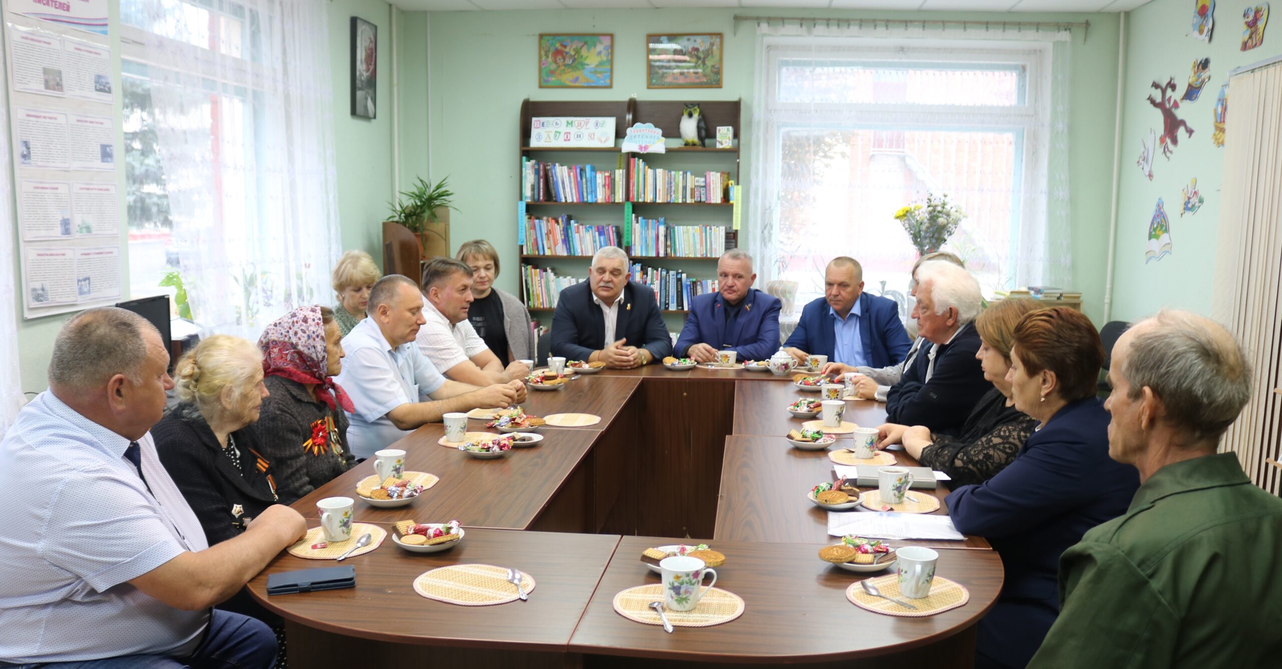 На брянской Красногорщине в преддверии праздника чествовали ветеранов