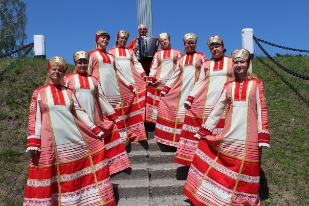 Работники культуры брянской Красногорщины несут в нашу жизнь творчество, гармонию и красоту