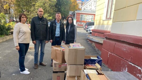 Брянская областная библиотека им. Тютчева поддержала акцию «Книги — Донбассу»