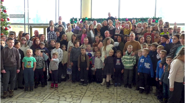 Дети защитников Отечества посмотрели новогоднее представление в брянском цирке