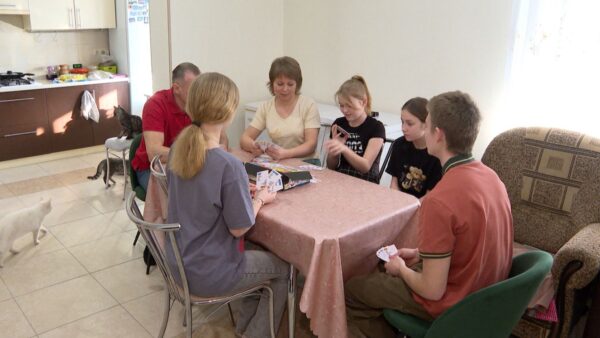 В брянском регионе приемным семьям в 2,5 раза увеличили размер ежемесячной  выплаты