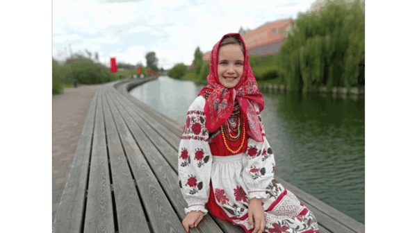 Юная исполнительница из Брянска победила на всероссийском фестивале «Наследники традиций»