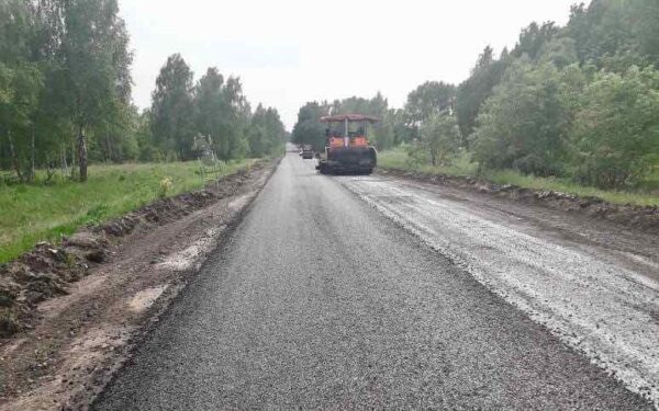 На Брянщине ведется обновление участка автотрассы Комаричи-Севск
