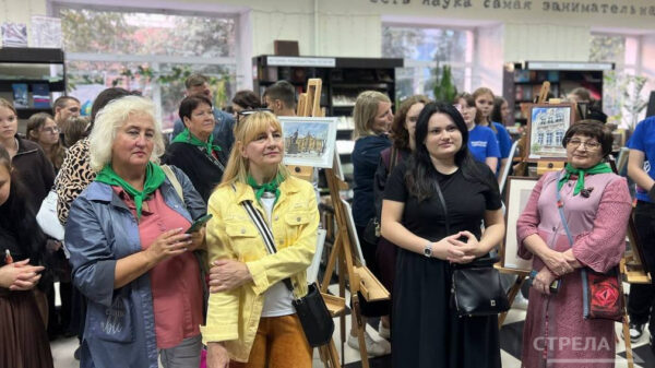 В «Брянсккниге» работает выставка молодых художников