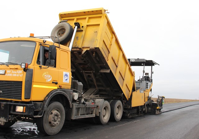 На Брянщине обновляется участок автодороги Красная Гора – Николаевка