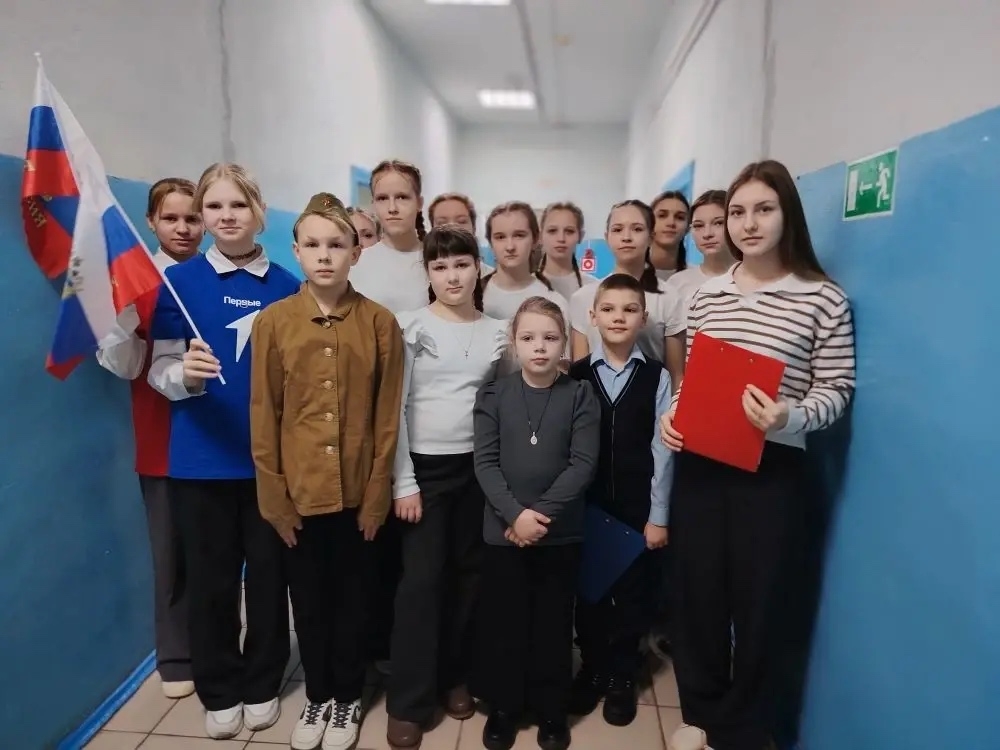 В преддверии Дня защитника Отечества красногорские школьники Брянщины посетили Дом милосердия