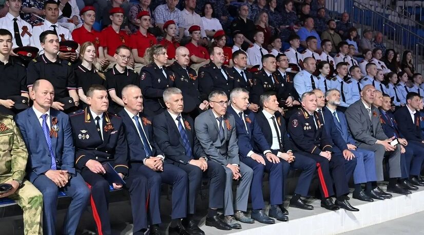 Врио губернатора Брянщины Егор Ковальчук приветствовал участников турнира по боксу