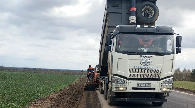 В Выгоничском районе Брянщины по нацпроекту продолжается ремонт участка автодороги