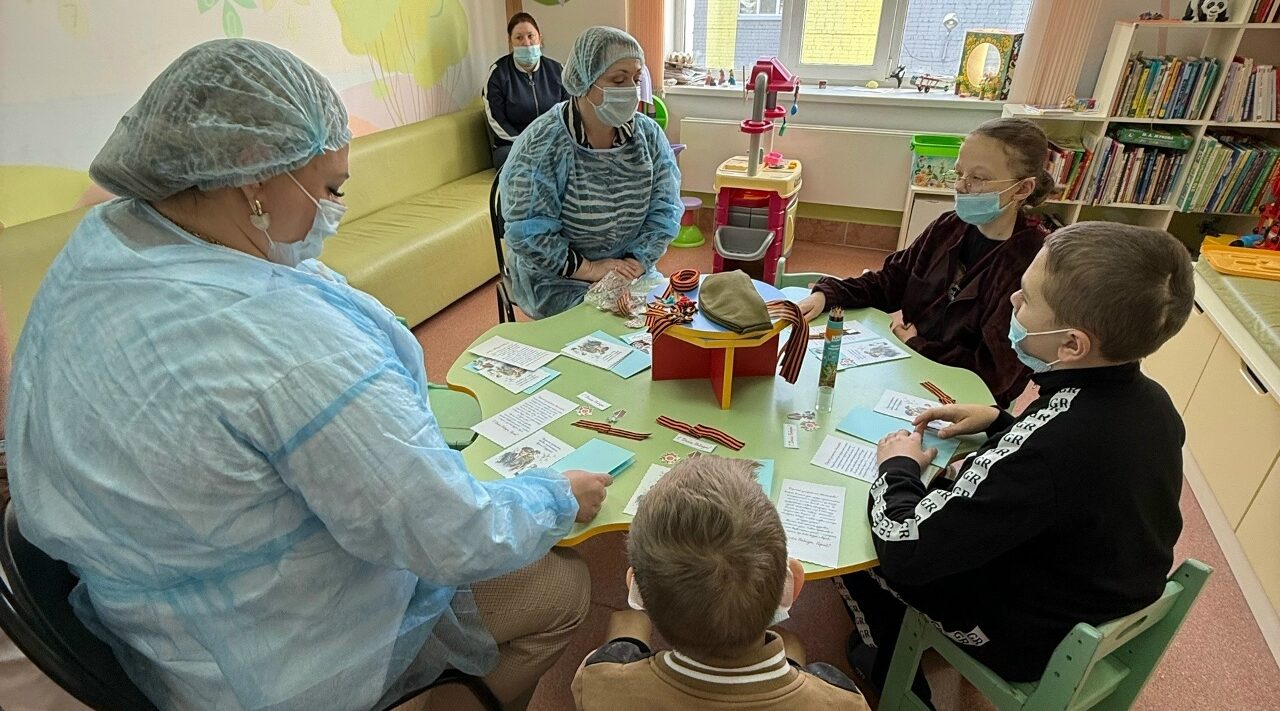 В Брянске подопечные  фонда «Ванечка» написали «Письма Победы»