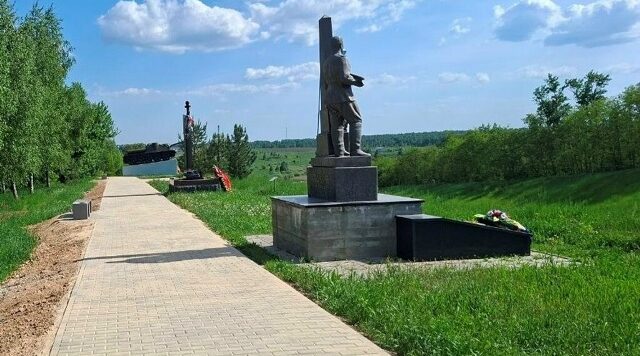 В Севске брянского региона обустроили мемориальный комплекс