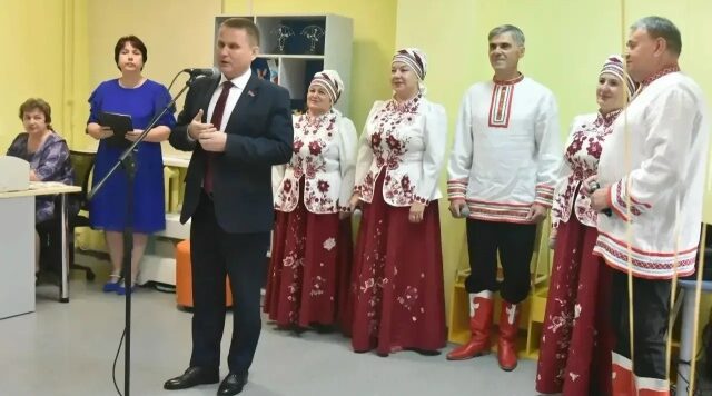 В Брянске стартовал ежегодный школьный фестиваль «Декада Знаний! Декада Народов!»