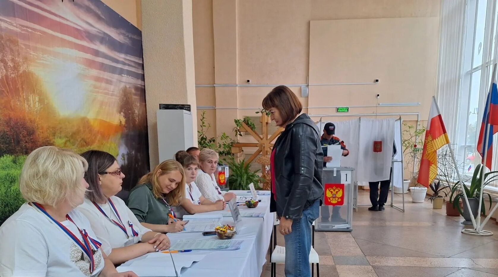 В Красногорском районе Брянщины продолжается голосование избирателей