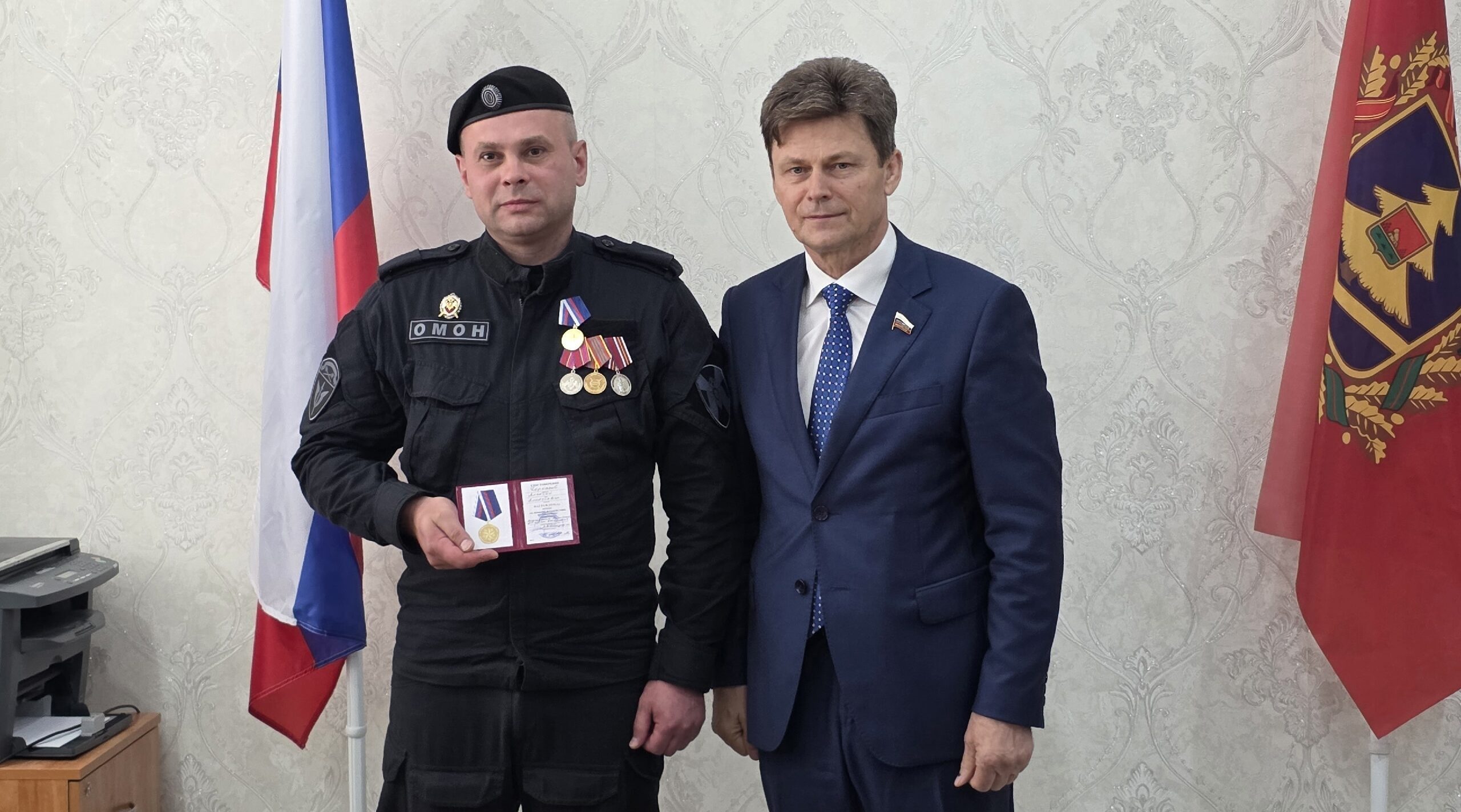 В канун Дня города в Брянске наградили защитников Родины