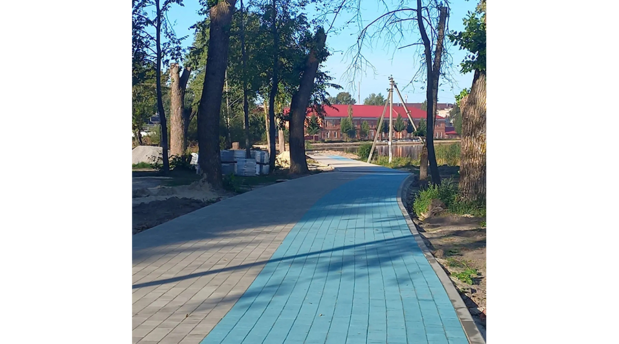 В Новозыбкове Брянской области набережная Карны преображается