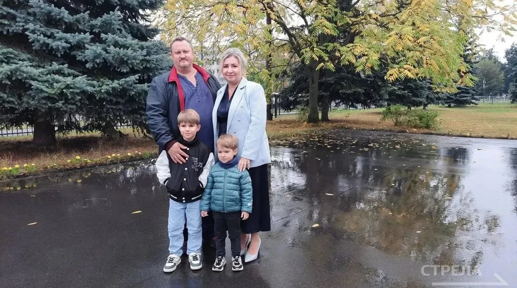 Уполномоченный по правам ребенка Инна Мухина проголосовала в Брянске вместе с семьей