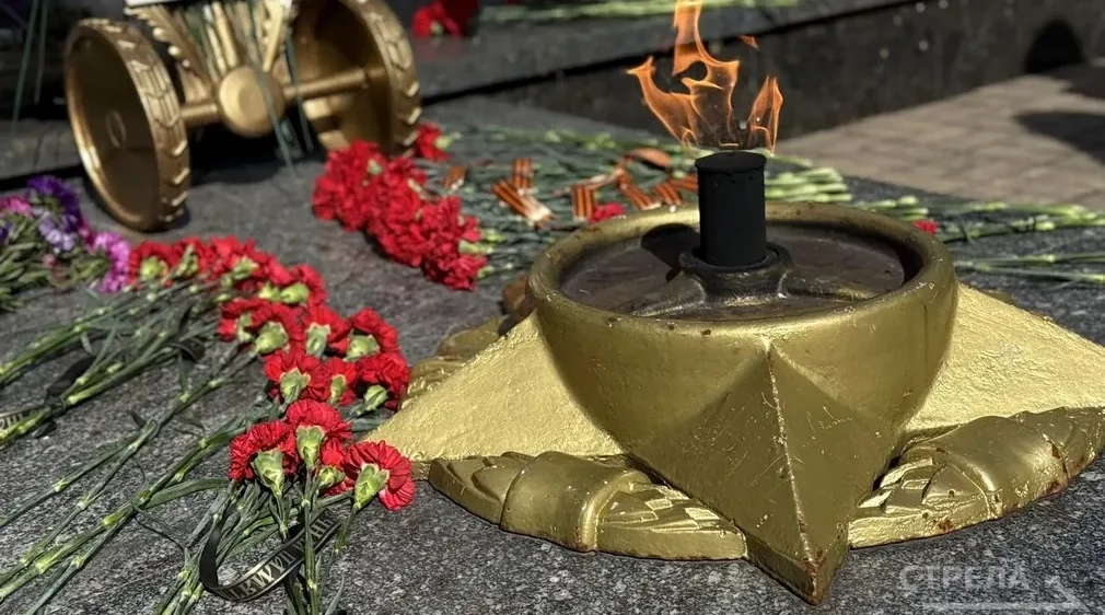 У памятника воинам-водителям под Брянском провели торжественное мероприятие