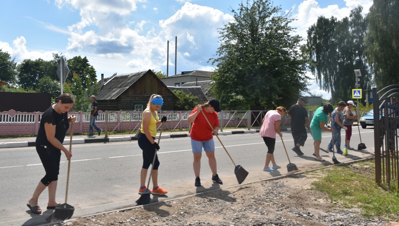 В брянской Красной Горе заботятся о чистоте
