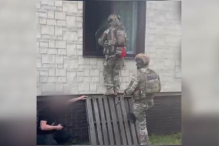 При содействии Росгвардии задержаны подозреваемые в похищении человека в Брянске