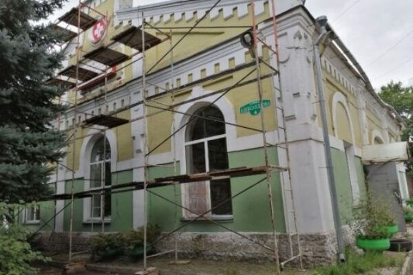 В Клинцах брянского региона капитально ремонтируют корпуса горбольницы