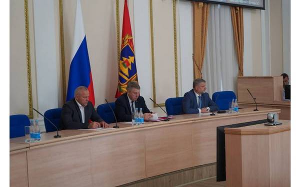 Глава брянского региона Александр Богомаз призвал усилить работу по обеспечению жильем детей-сирот