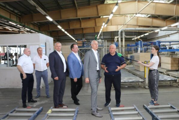 В брянском Дятьково побывали Валентин Суббот и Олег Матыцин