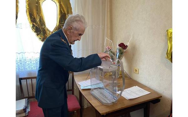 Брянский ветеран Борис Васильевич Шапошников высказал пожелание и требование к кандидатам