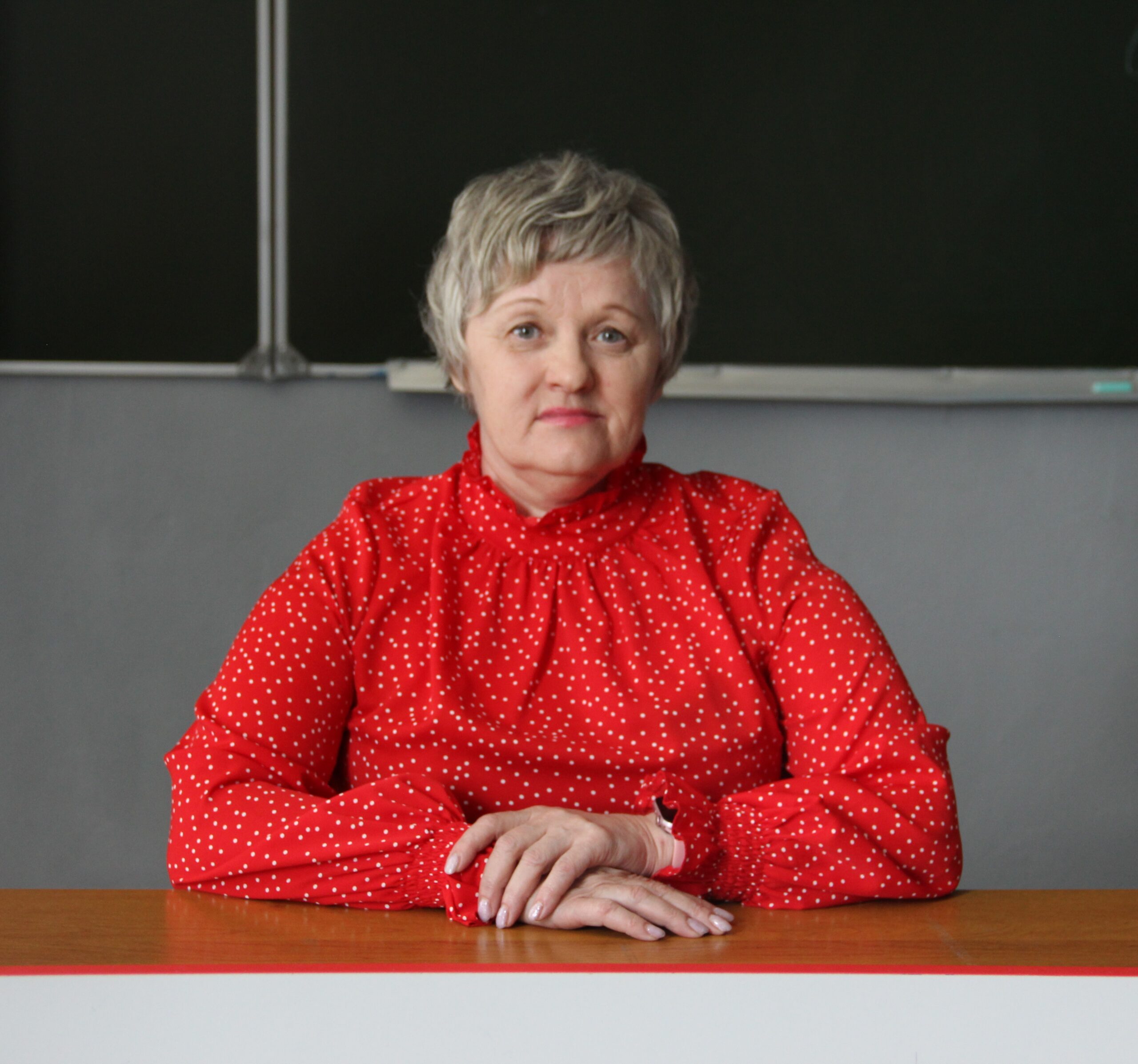 Елена Васильевна Струговец, учитель математики Макаричской основной общеобразовательной школы Красногорского района Брянщины: «Мы гордимся теми, кто выбрал путь служения Отечеству!»