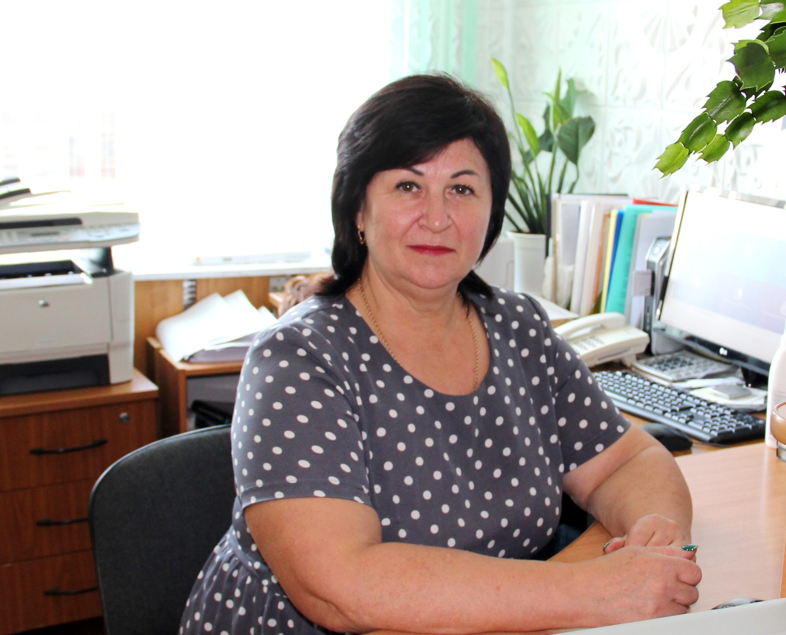 Елена Ивановна Струговец, начальник отдела загс Красногорского района Брянщины, считает, что россияне защитят свою страну