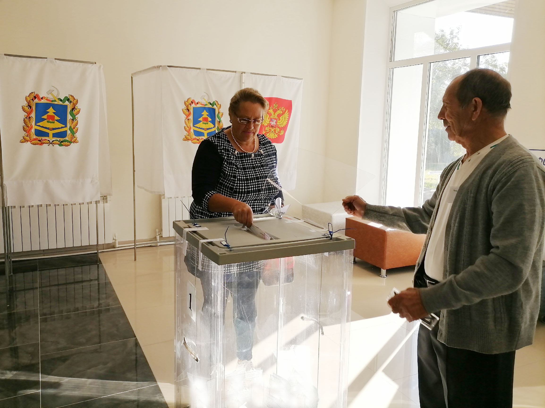 В Красногорском районе Брянщины жители идут голосовать