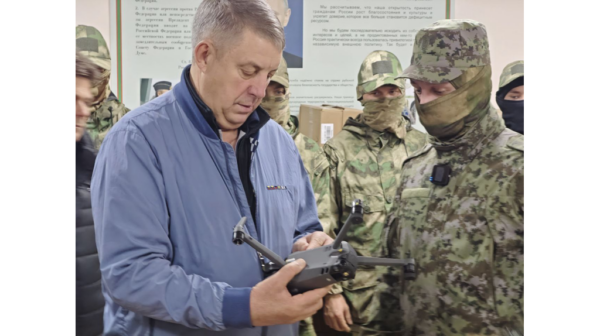 Глава Брянщины Богомаз передал пограничникам квадрокоптеры