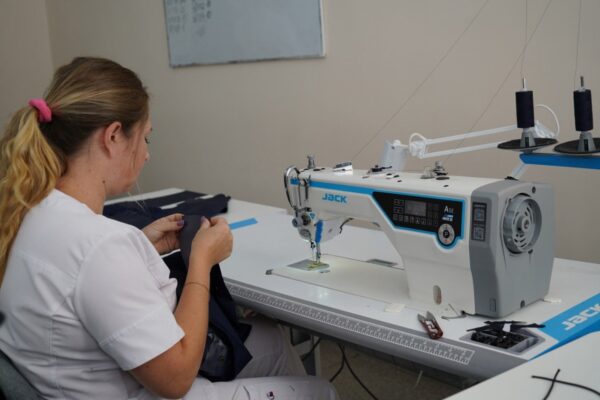 Брянская швейная фабрика готовит кадры для своего производства