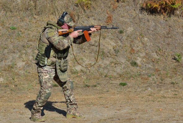 Командир «БАРС-Брянск» Сергей Антошин отвечает на вопросы, поступившие от желающих стать бойцами батальона