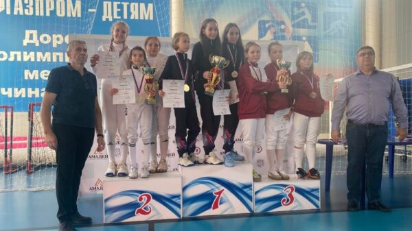 Юные брянские фехтовальщицы успешно выступили на межрегиональных соревнованиях