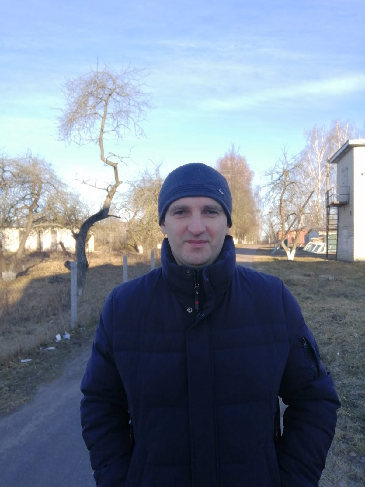 Алексей Анатольевич Киреенко, заместитель директора по административно-хозяйственной работе Красногорской СОШ№1 Красногорского района Брянщины считает, что поддержка жителей России укрепляет силу духа воинов и их веру в победу