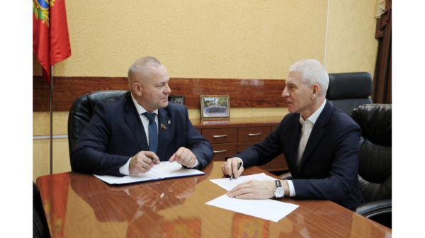 Спикер заксобрания брянского региона Валентин Суббот встретился с депутатом Госдумы РФ Олегом Матыциным