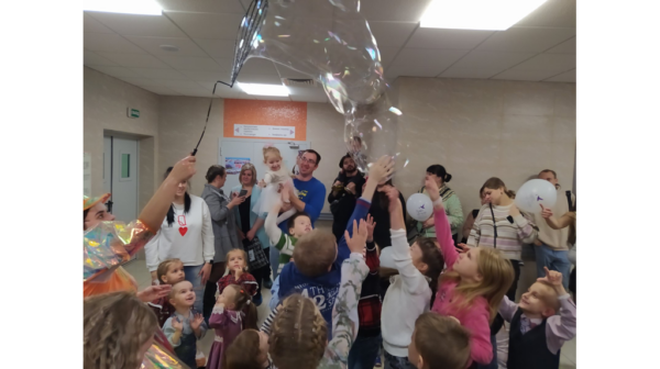 В брянском Перинатальном центре устроили праздник для своих торопышек