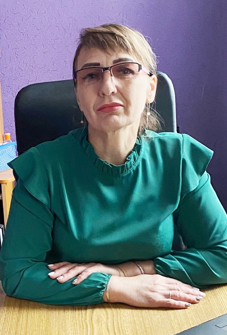 Светлана Петровна Клименко, заведующая детским садом «Берёзка» села Перелазы Красногорского района Брянщины считает, что  служба по контракту – это почётная задача по защите Родины