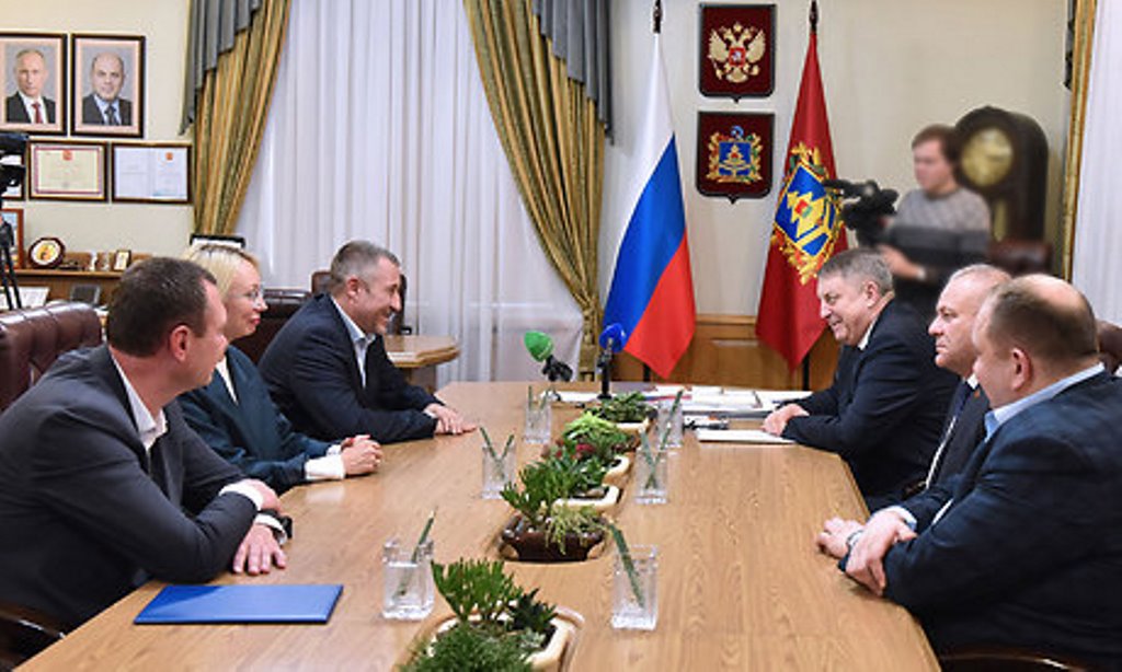 Брянская швейная фабрика и концерн «Калашников» подписали соглашение о сотрудничестве