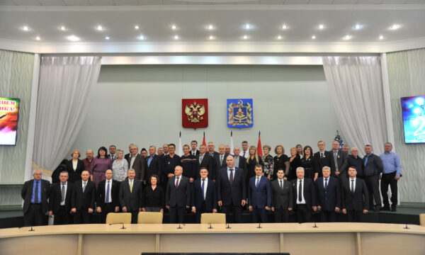 Энергетиков Брянской области поздравили с профессиональным праздником