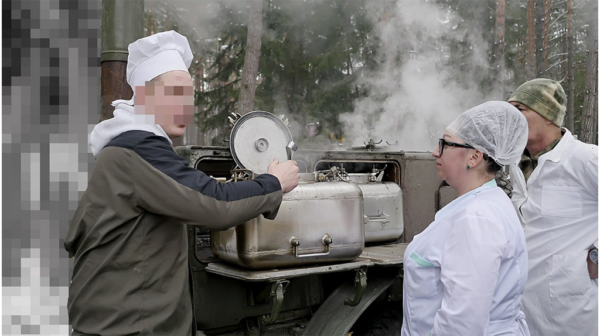 Бойцы брянского отряда «БАРС» изучили полевую кухню