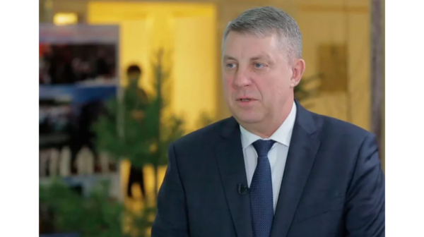 Глава Брянщины Александр Богомаз рассказал Первому телеканалу о мерах поддержки семей в регионе