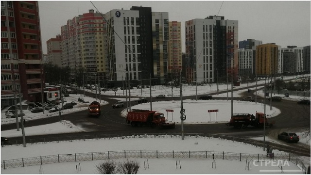 В Брянске активно ведутся работы по уборке и обработке автодорог