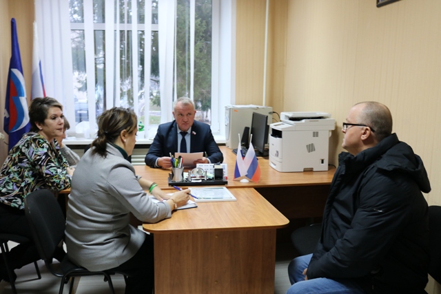 В брянской Красной Горе прошёл приём граждан