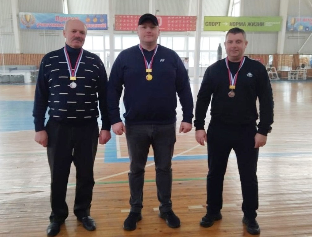 Новогодние каникулы в спортивном духе: жители Красногорского района Брянщины активно провели выходные