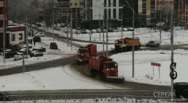 Во всех районах Брянска ведется уборка снега