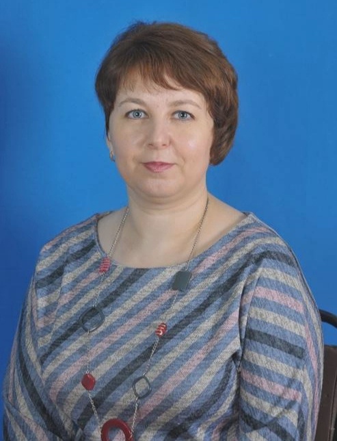 Вита Анатольевна Козлова, директор Перелазской средней общеобразовательной школы Красногорского района Брянщины, считает, что благодаря самоотверженности наших защитников мы с уверенностью смотрим в завтрашний день