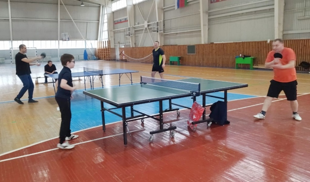 Новогодние каникулы в спортивном духе: жители Красногорского района Брянщины активно провели выходные