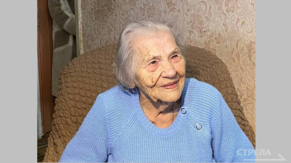 В Брянске с вековым юбилеем поздравили ветерана Анну Акимовну Иванову